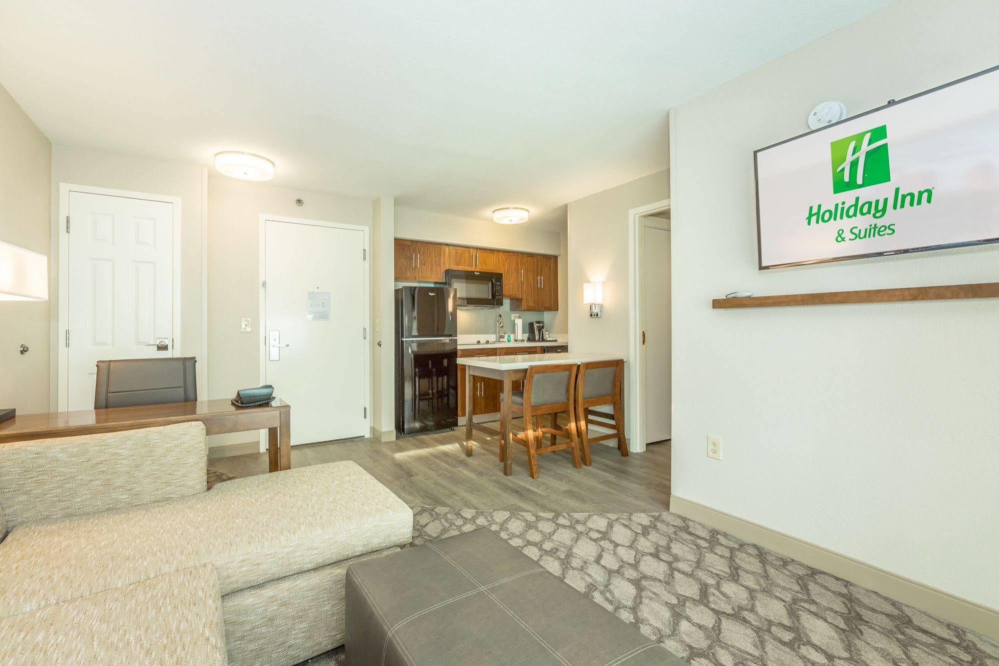 Holiday Inn Hotel And Suites Peachtree City By Ihg Exterior foto